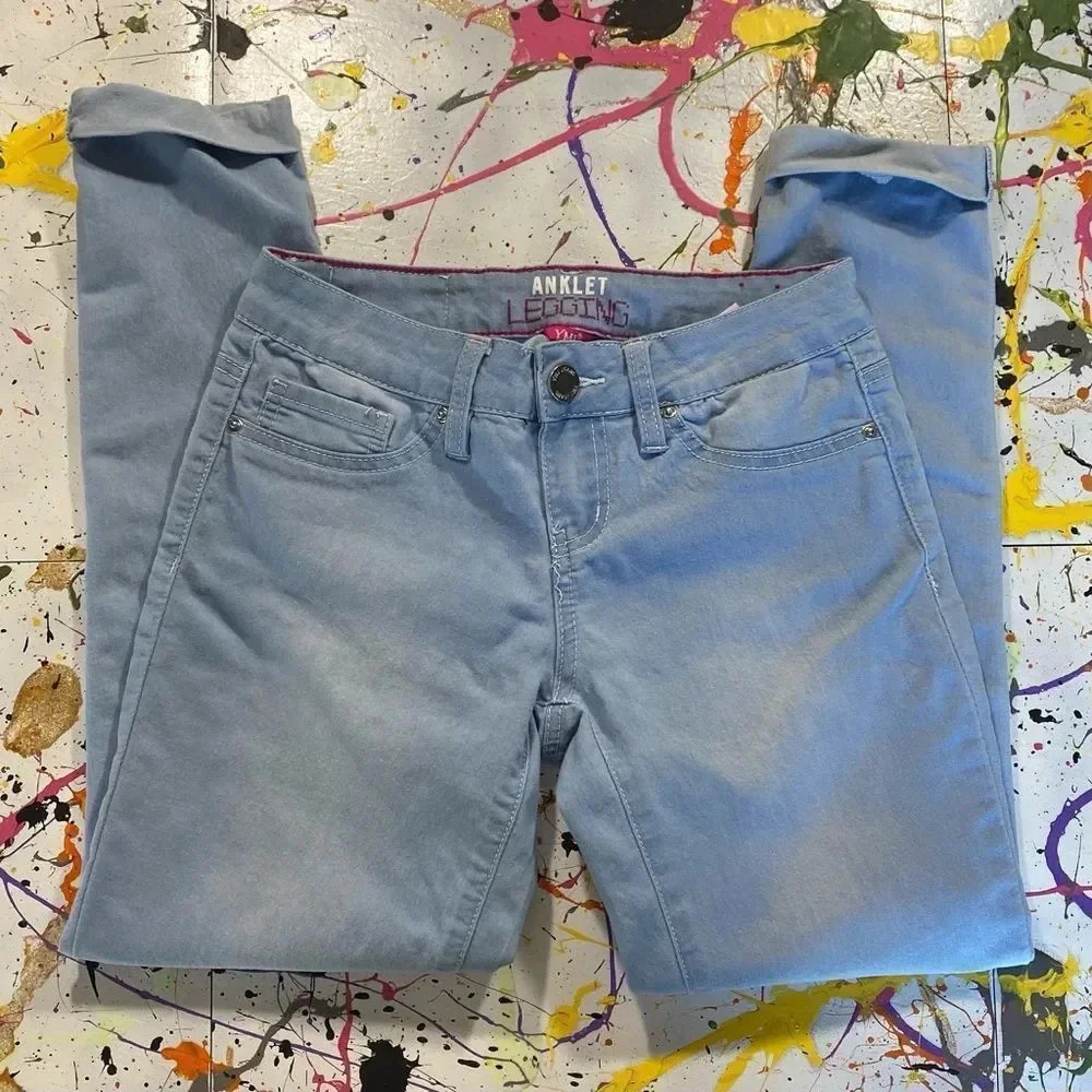 YMI Cuffed Anklet Legging Jeans 👖